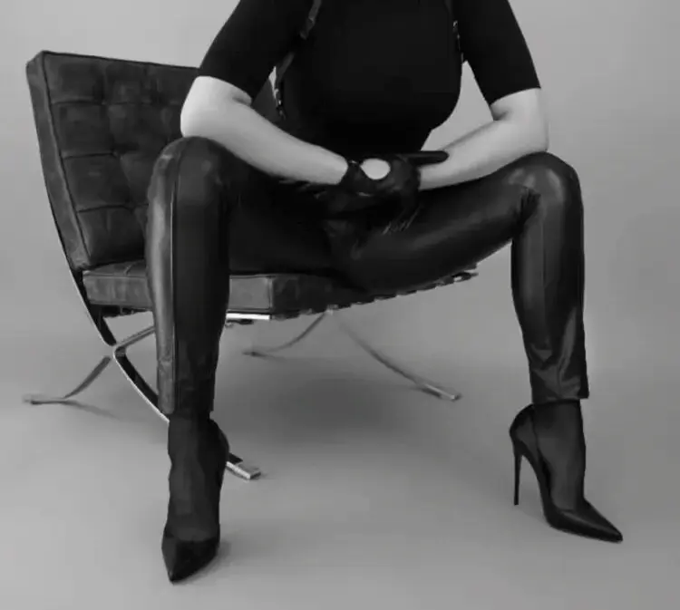 【西檬之家】字母圈中的Tickle是什么？BDSM新人入圈指南